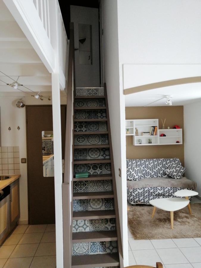 Sous Le Soleil De Provence Petite Maison Au Calme Et Tres Bien Equipee De 40M2 Avec Wifi -Jardin Prive-La Piscine Est Commune A La Residence Et Ouverte Du 1Er Mai Au 30 Septembre De 09H A 21H,En Juillet Et Aout Reservation Uniquement Du Samedi Au Sam Forcalqueiret 外观 照片