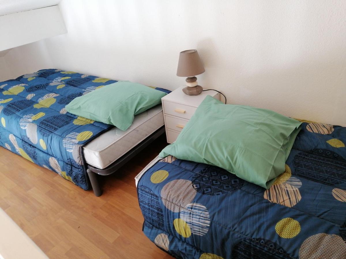 Sous Le Soleil De Provence Petite Maison Au Calme Et Tres Bien Equipee De 40M2 Avec Wifi -Jardin Prive-La Piscine Est Commune A La Residence Et Ouverte Du 1Er Mai Au 30 Septembre De 09H A 21H,En Juillet Et Aout Reservation Uniquement Du Samedi Au Sam Forcalqueiret 外观 照片